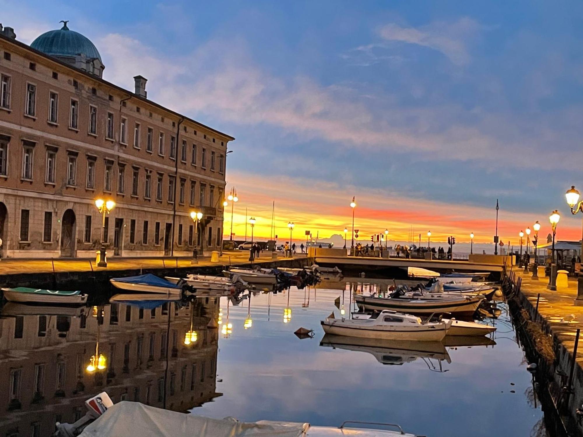 Apartmán Le Vie Del Vento - Garibaldi Terst Exteriér fotografie